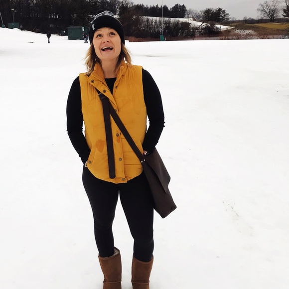 Meet your Posher, Jen - Picture 2 of 2